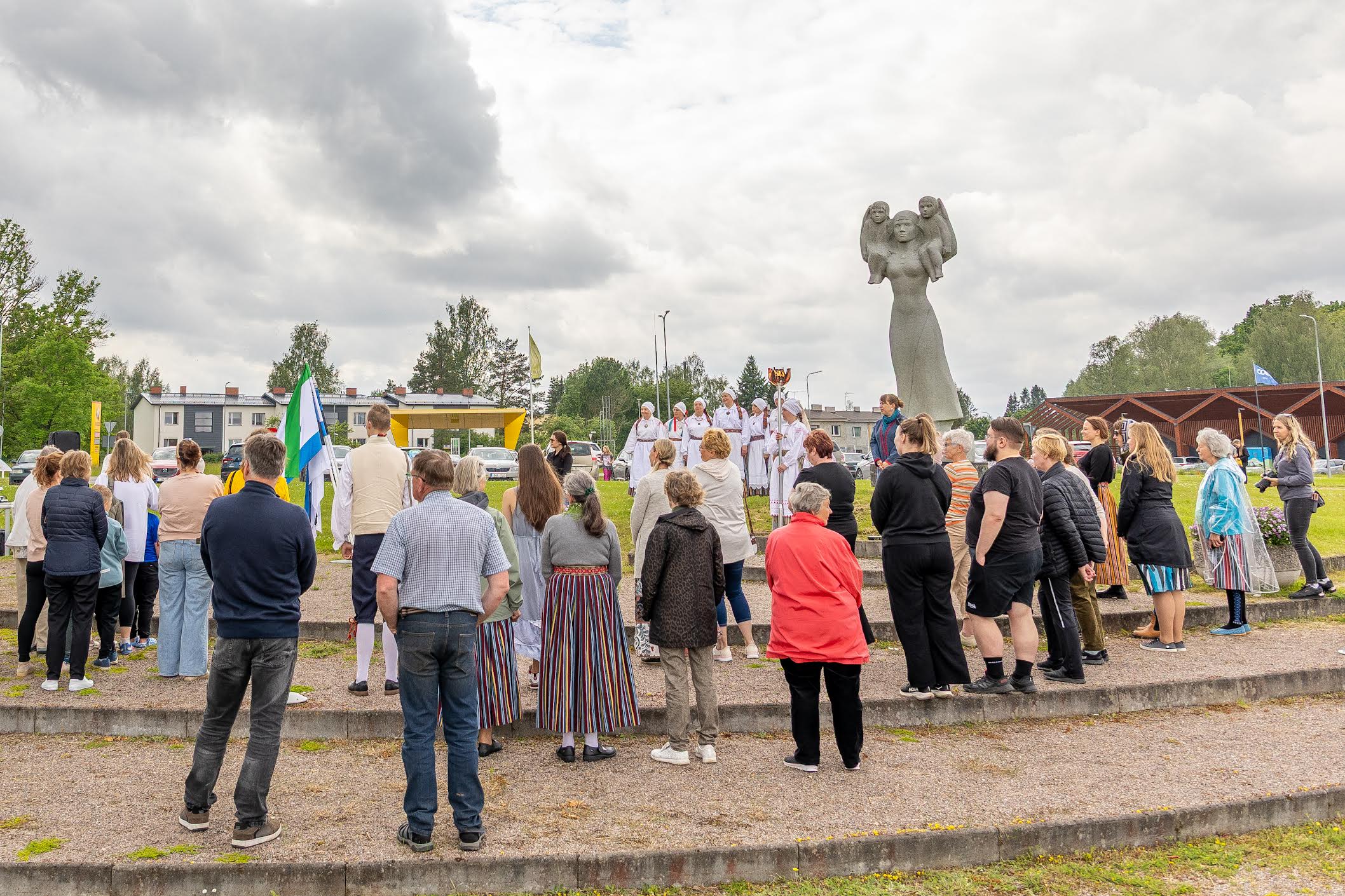 Eesti Ema monument tähistab 15. aastapäeva